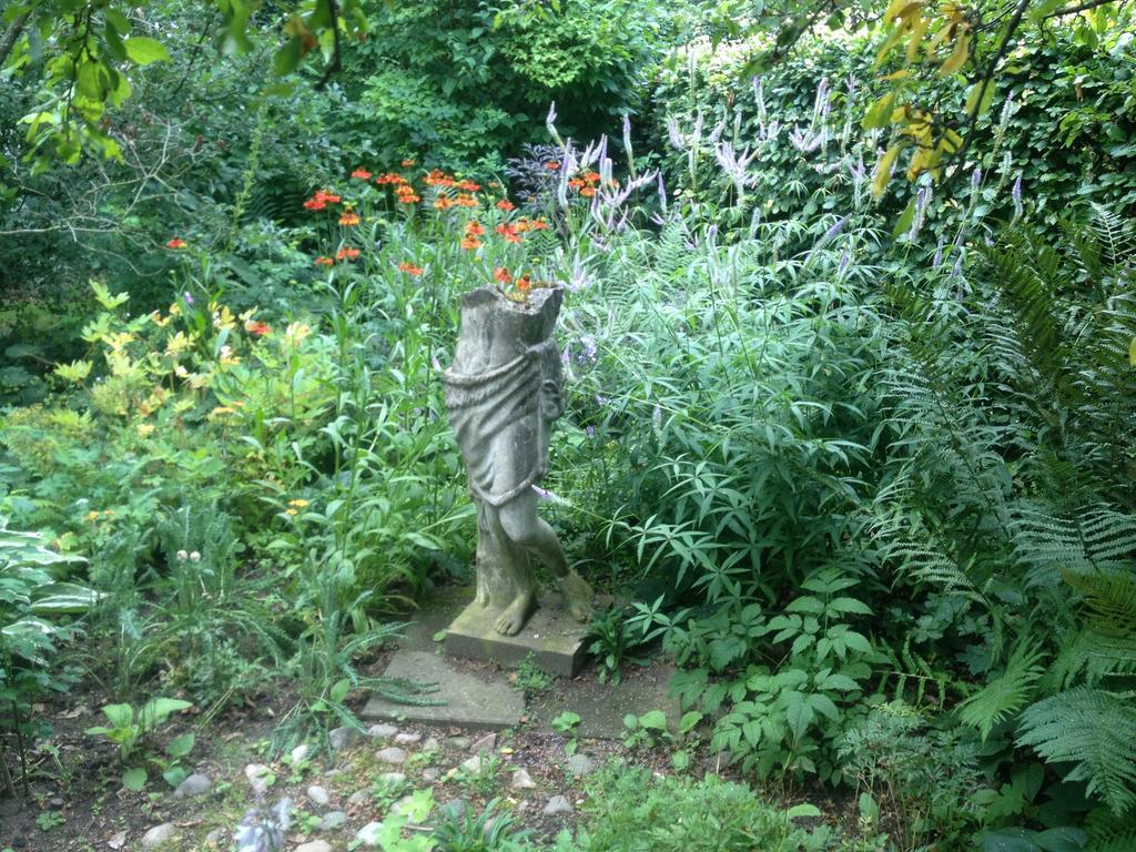 Saebyholms Gard Bed & Breakfast Laholm Bagian luar foto